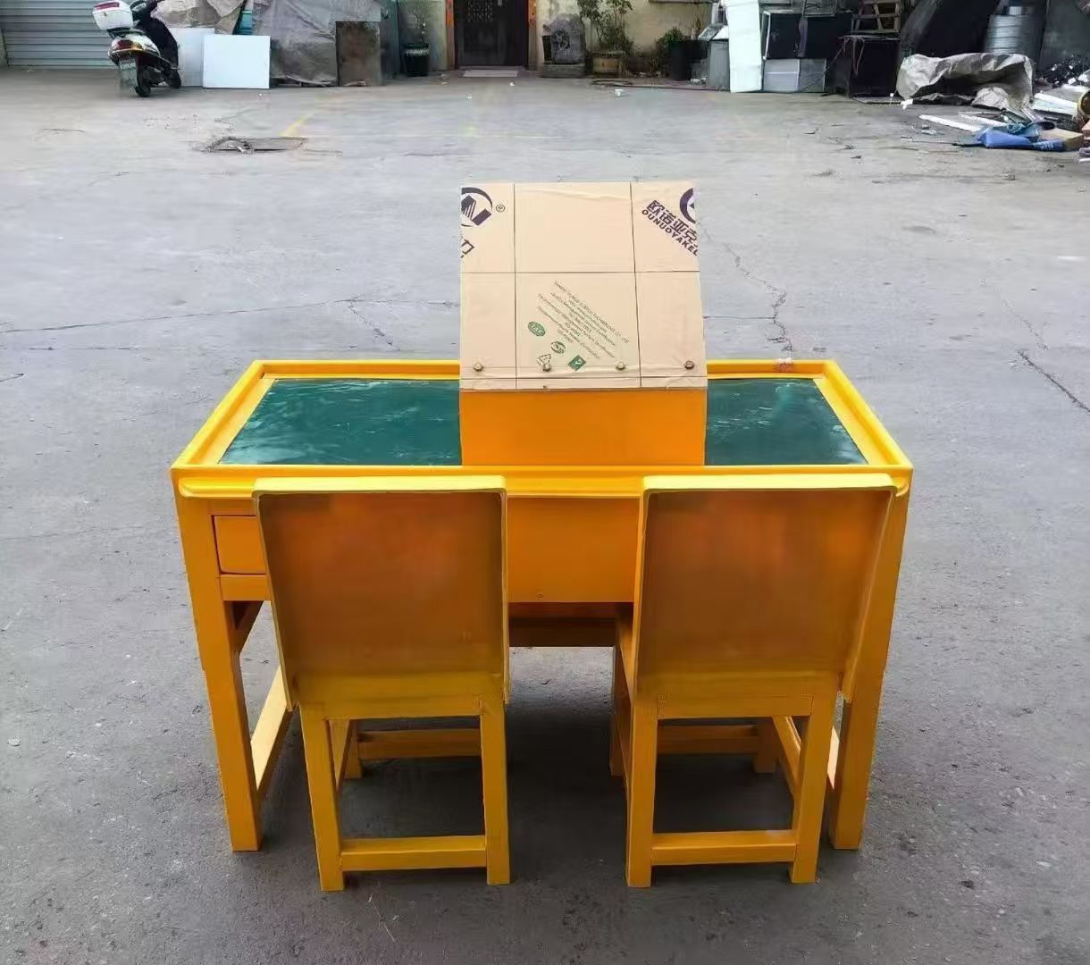 桥西防静电导通桌井下煤矿火工品发放桌：危险品流转的安全守护者